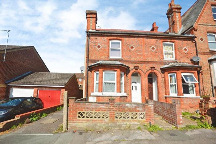 3 Bedroom House For Sale In Hagley Road, Reading, Berkshire, RG2