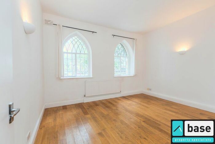 1 Bedroom Flat To Rent In St. Matthew's Row, London, E2