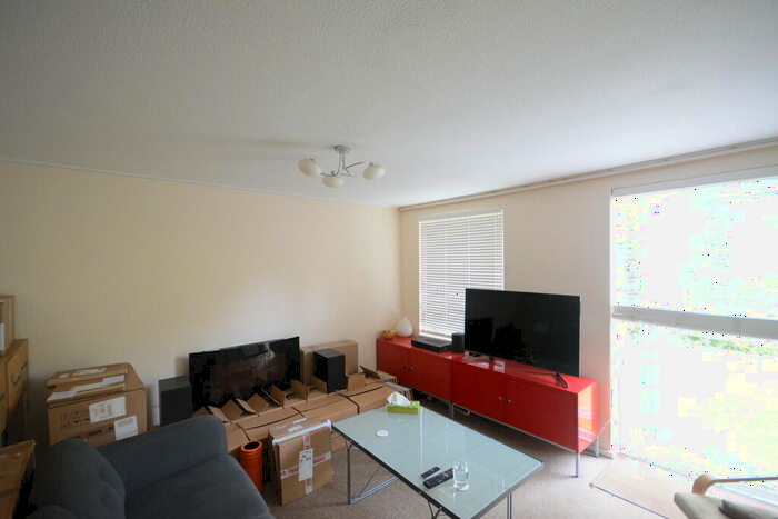 2 Bedroom Apartment To Rent In Windsor House, Redcliffe Road, Mapperley Park, NG3