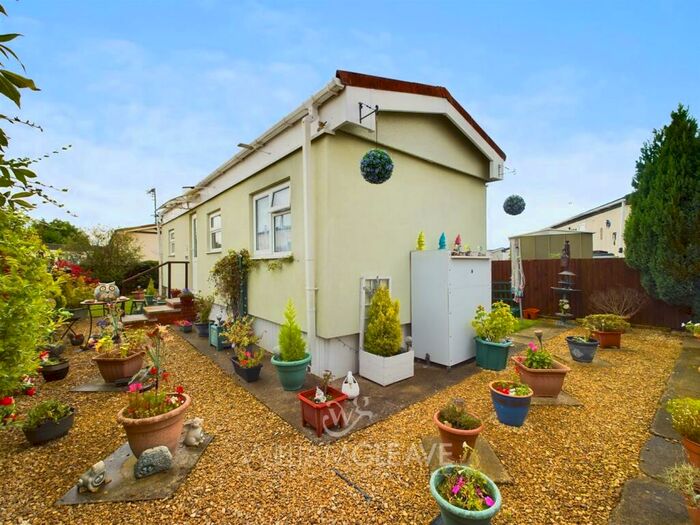 1 Bedroom Park Home For Sale In Gladstone Way, Mancot, Deeside, CH5