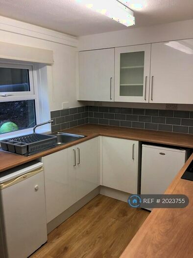 1 Bedroom Flat To Rent In Prospect Place, Pembroke Dock, SA72