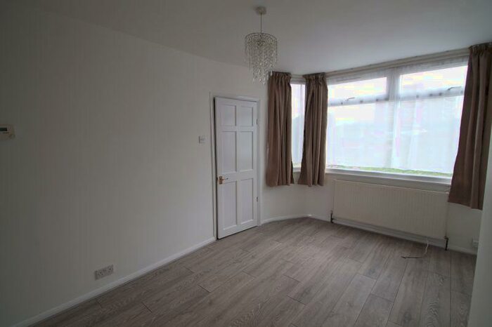 2 Bedroom Terraced House To Rent In Northend Road, Erith, DA8