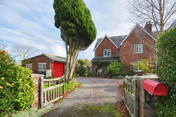 4 Bedroom Semi-Detached House For Sale In Pulham, Dorchester, DT2