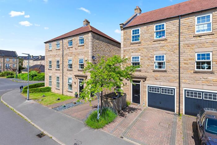 4 Bedroom Semi-Detached House For Sale In Scalebor Gardens, Burley In Wharfedale, Ilkley, LS29
