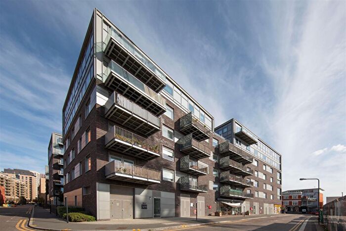 2 Bedroom Flat For Sale In Old Brewery Way, Walthamstow, E17