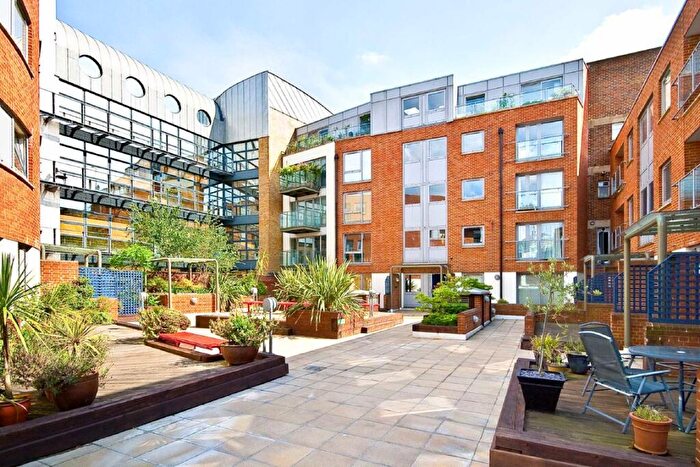 1 Bedroom Flat To Rent In Britton Street, Britton Street, EC1M