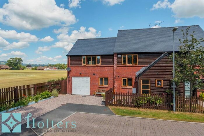 4 Bedroom Semi-Detached House For Sale In Kings Court, Presteigne, LD8