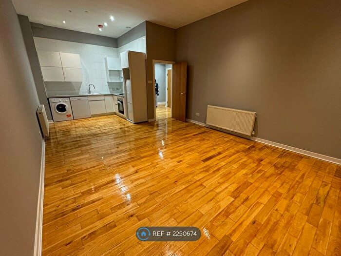 3 Bedroom Flat To Rent In Belmont Crescent, Glasgow, G12