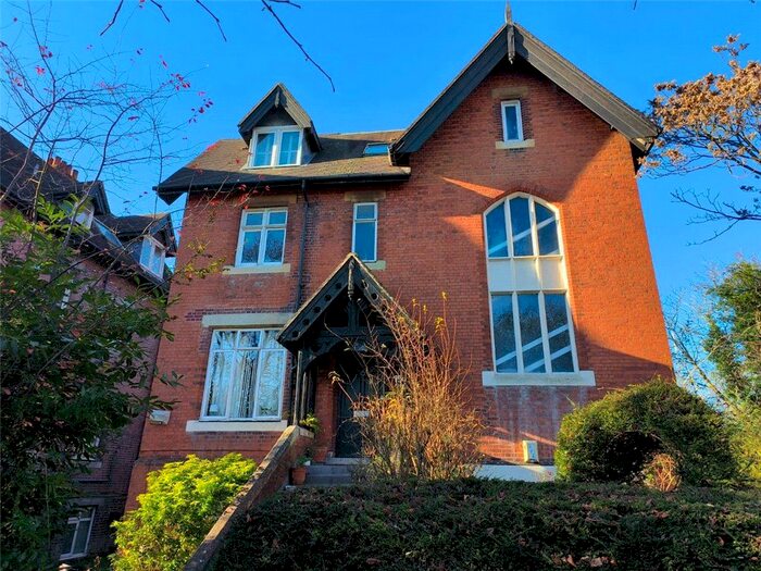 2 Bedroom Flat To Rent In Crystal Palace Park Road, London, SE26