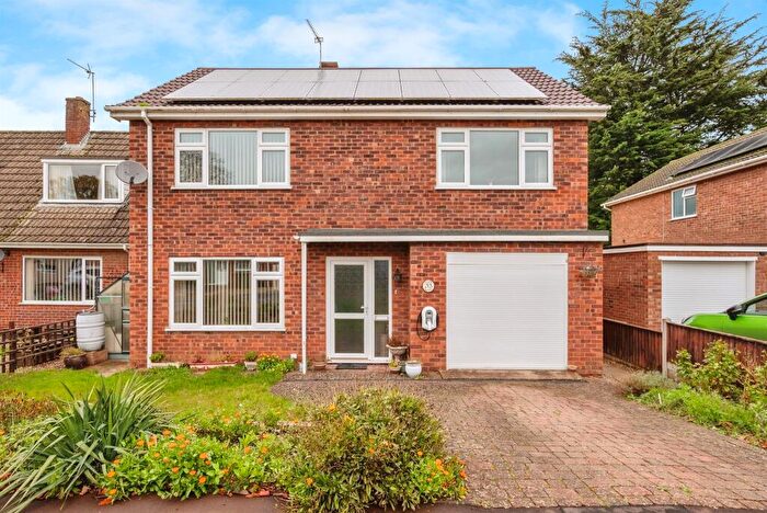 4 Bedroom Detached House For Sale In Holman Close, Aylsham, Norwich, NR11