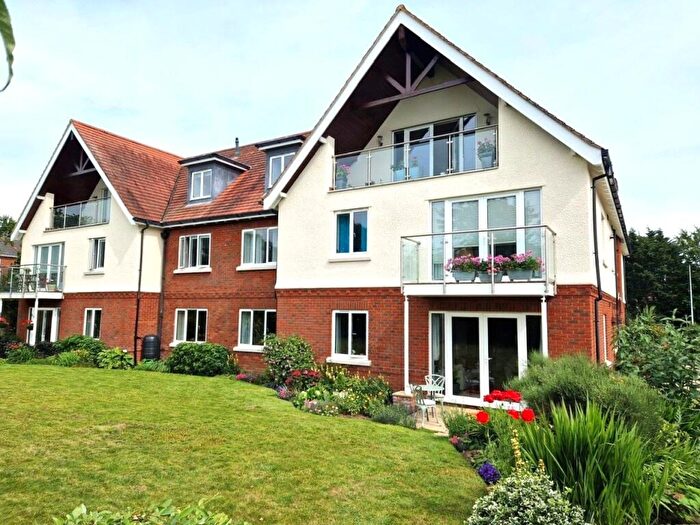 2 Bedroom Flat For Sale In Salterton Road, Exmouth, EX8
