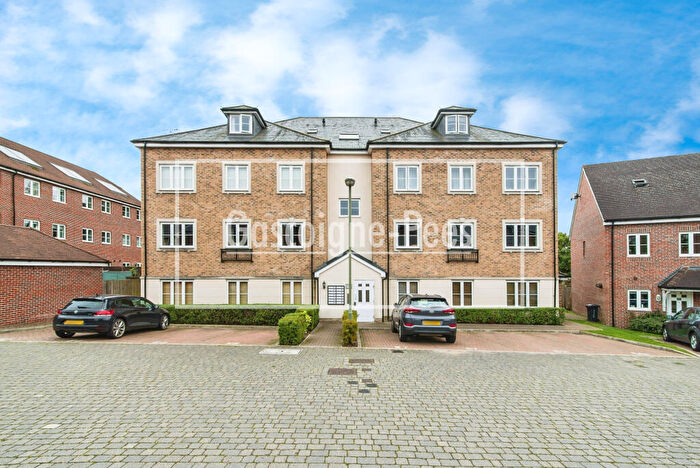 2 Bedroom Apartment To Rent In Warren Close, Farnham, GU9