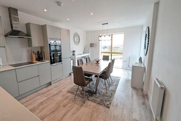 3 Bedroom Flat To Rent In Portside Street, Nottingham, NG2