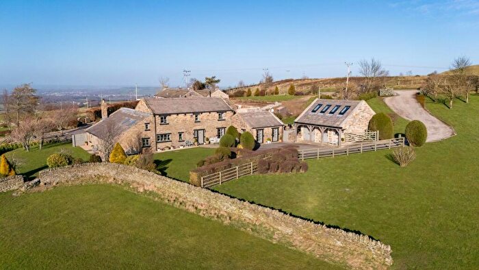 4 Bedroom Detached House For Sale In Cumberworth, Huddersfield, HD8