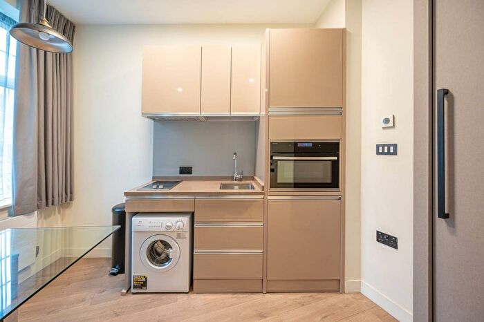 Studio To Rent In Brent Street, Hendon, London, NW4