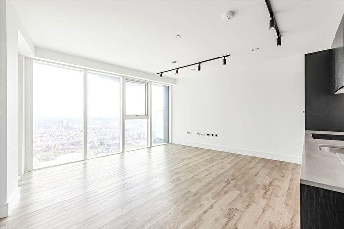 1 Bedroom Flat To Rent In Portal Way, London, W3