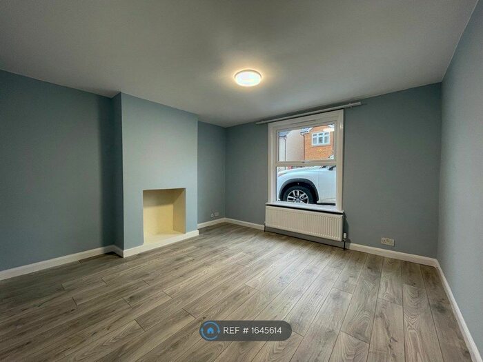 3 Bedroom Semi-Detached House To Rent In Vernon Road, Sutton, SM1