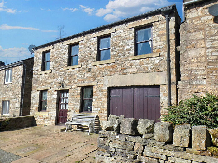 4 Bedroom Detached House For Sale In Cayson House The Holme, Hawes, DL8