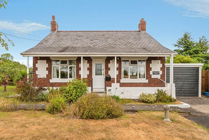 3 Bedroom Bungalow For Sale In Caer Estyn, Caergwrle, Wrexham, Flintshire, LL12