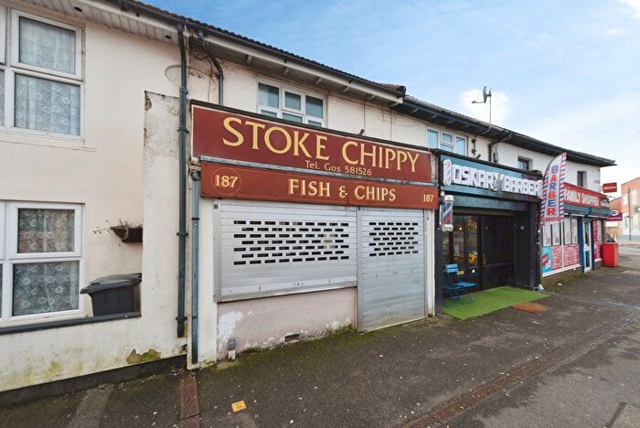 2 Bedroom Flat For Sale In Stoke Road, Gosport, Hampshire, PO12