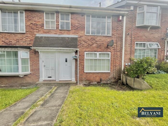 2 Bedroom Flat To Rent In Abbeydale Mount, Leeds, LS5