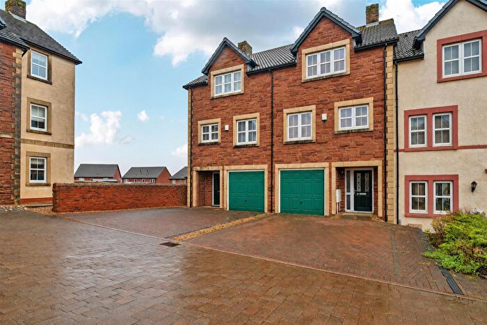 3 Bedroom Town House For Sale In Clarendon Drive, Whitehaven, CA28