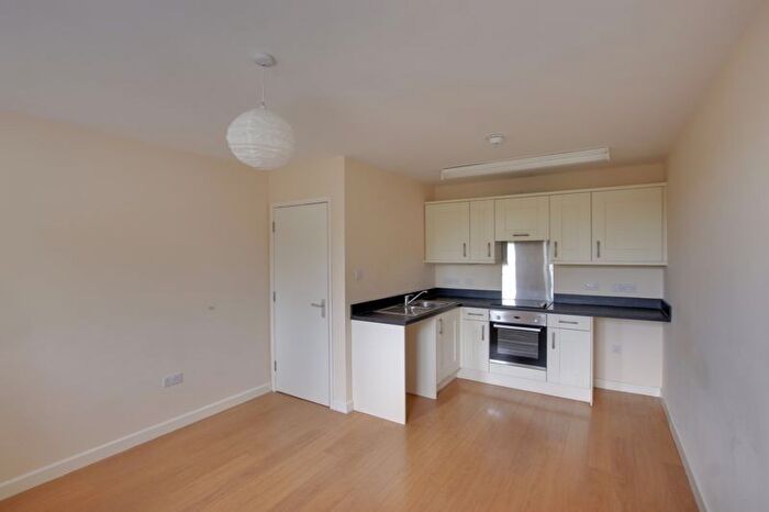 1 Bedroom Flat To Rent In Lower Bristol Road, Bath, BA2