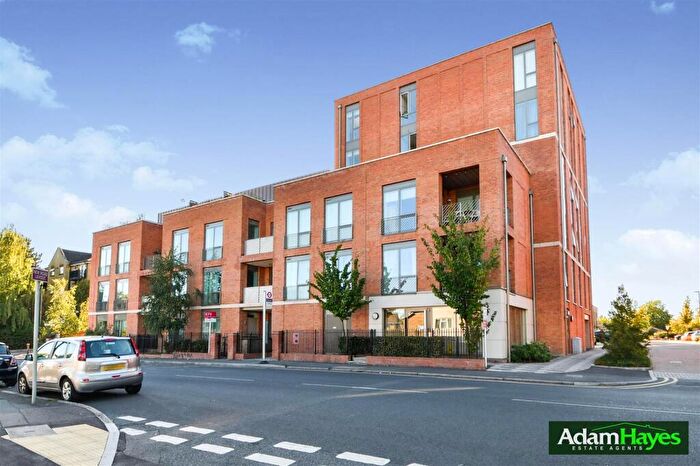 1 Bedroom Apartment For Sale In Oakwood Crescent, Muswell Hill, N10