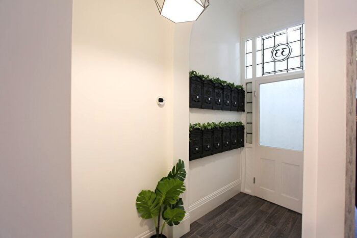 1 Bedroom Studio To Rent In King Street, Luton, Bedfordshire, LU1