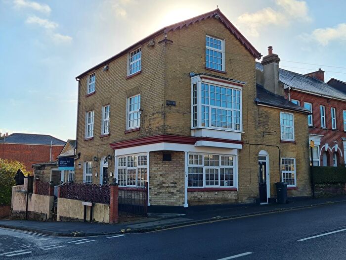 5 Bedroom Town House To Rent In Park Road, Cowes, PO31