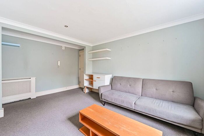 1 Bedroom Flat For Sale In Warrington Gardens, Little Venice, London, W9