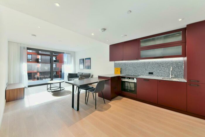 1 Bedroom Apartment To Rent In The Modern, Embassy Gardens, London, SW11