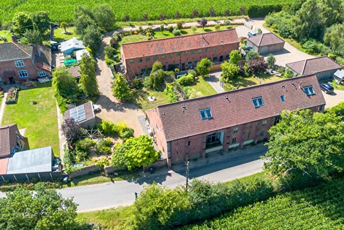 4 Bedroom Barn Conversion For Sale In Honing Road, Dilham, NR28