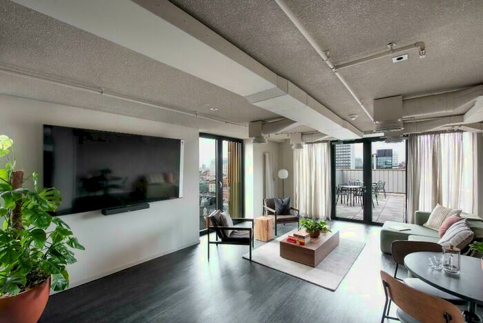 2 Bedroom Apartment To Rent In Kampus Apt South Block, Chorlton Street, Manchester, Greater Manchester, M1