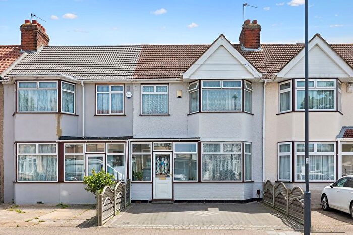 4 Bedroom Terraced House For Sale In Malvern Gardens, Harrow, HA3