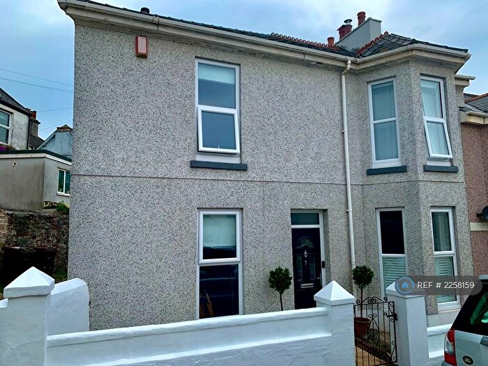 3 Bedroom End Of Terrace House To Rent In West Hill Road, Plymouth, PL4