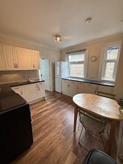 2 Bedroom Flat To Rent In Chandos Road, London, N17