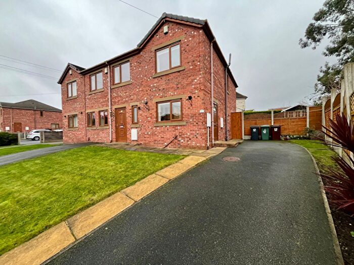 2 Bedroom End Terrace House To Rent In Woollin Avenue, Tingley, Wakefield, WF3