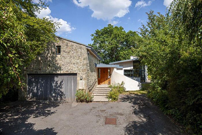 3 Bedroom Detached House For Sale In Motcombe, Shaftesbury, SP7