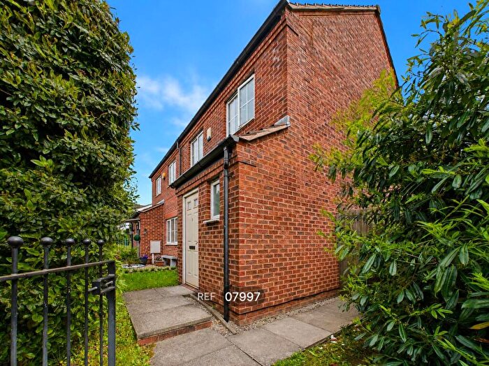 3 Bedroom Semi Detached House To Rent In Gainsford Crescent, Bestwood, Nottingham, NG5