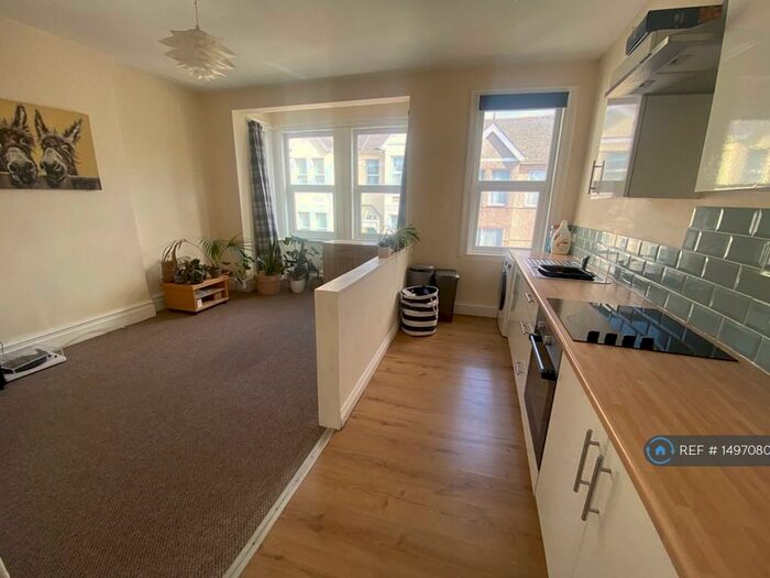 2 Bedroom Flat To Rent In Meredith Road, Plymouth, PL2