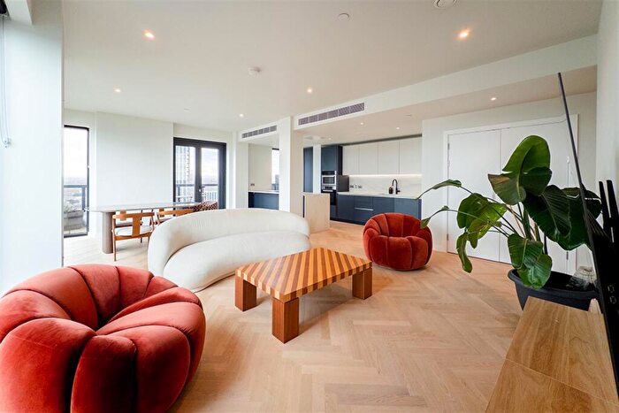 3 Bedroom Penthouse To Rent In The Gate, Meadowside, M4