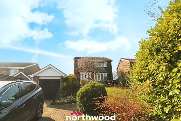 4 Bedroom Detached House For Sale In Cedar Walk, Campsall, Doncaster, DN6