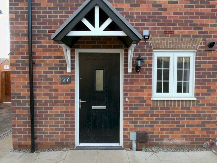 2 Bedroom Semi-Detached House To Rent In Hurrier Grove, New Rossington, DN11