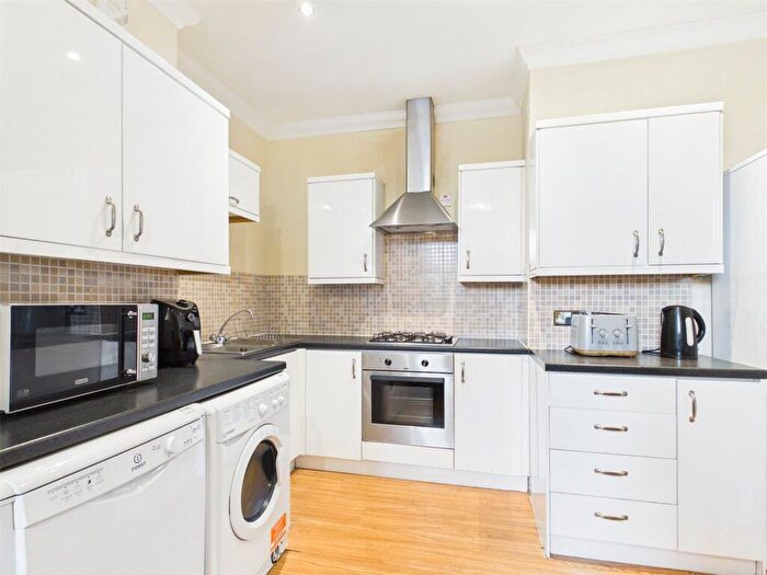 5 Bedroom Apartment To Rent In Leith Walk, Edinburgh, Midlothian, EH6