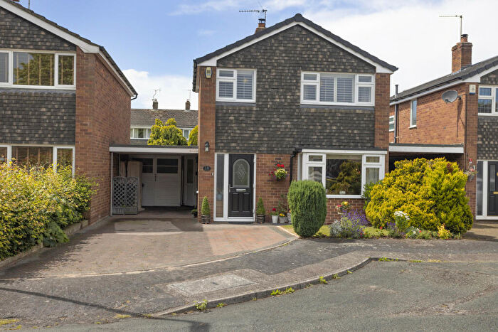 3 Bedroom Detached House For Sale In Holland Park, Barton-under-needwood, DE13