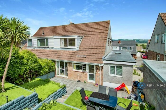 4 Bedroom Semi-Detached House To Rent In Cleviston Park, Llangennech, Llanelli, SA14