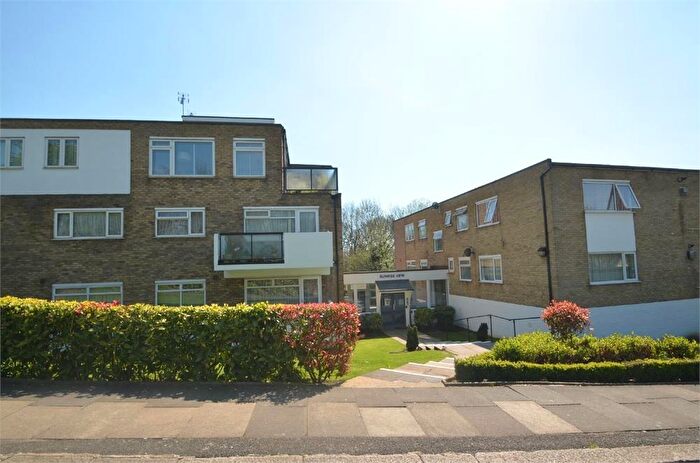 2 Bedroom Flat To Rent In The Rise, Mill Hill, NW7