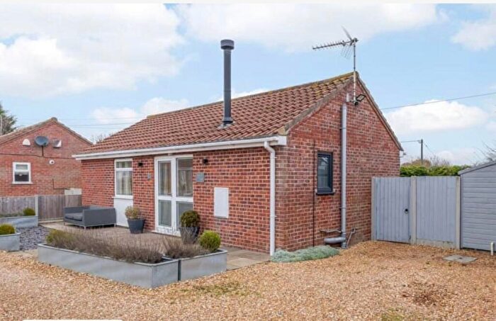1 Bedroom Detached Bungalow For Sale In The Cedars, Snettisham, PE31