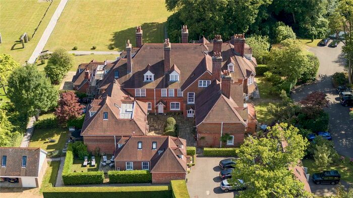 4 Bedroom Flat For Sale In The Beacons, Chelwood Gate, Haywards Heath, West Sussex, RH17